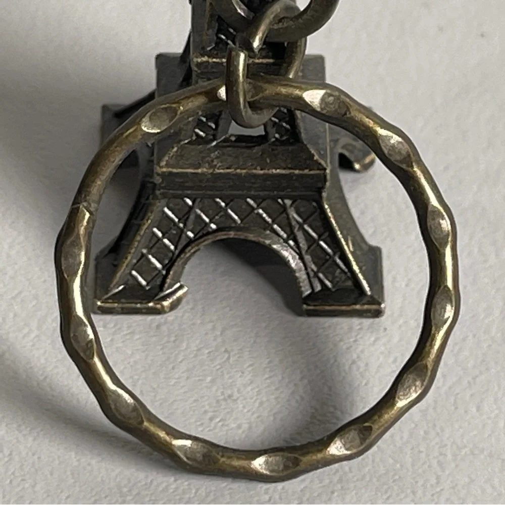 *NWT Eiffel Tower Metal Paris Key Chain